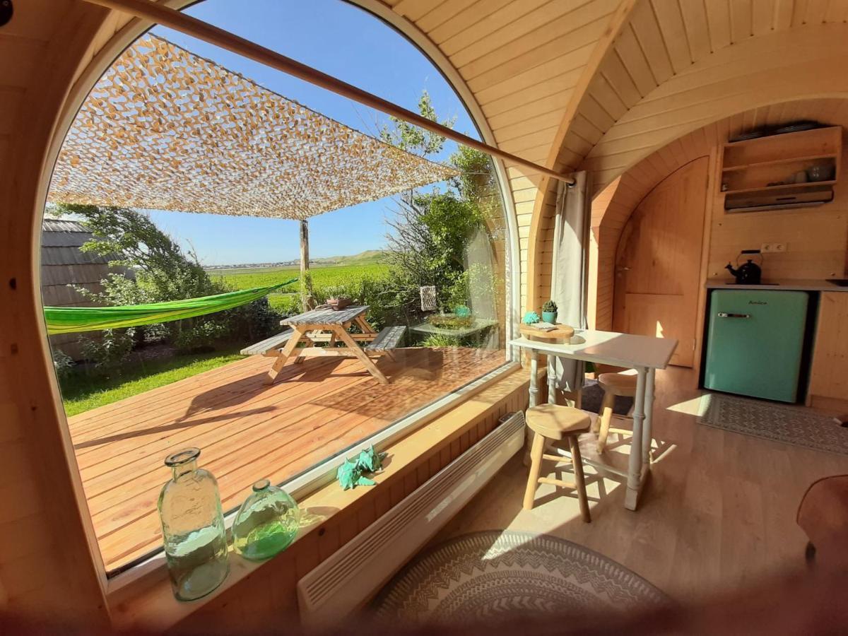 De Hut, In Natuurgebied En Vlakbij Het Campsite *